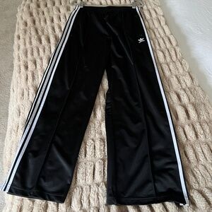 Adidas track pants, size M *EUC*